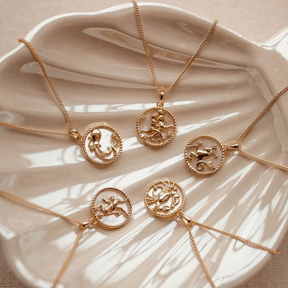 ♐ Sagittarius Zodiac coin Necklace | Brand New | 16 inches chain
